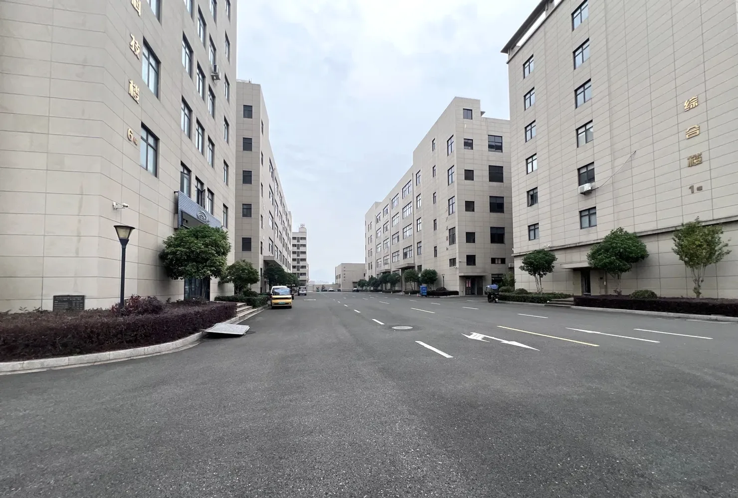 AKIUMI factory campus in Guangzhou, China